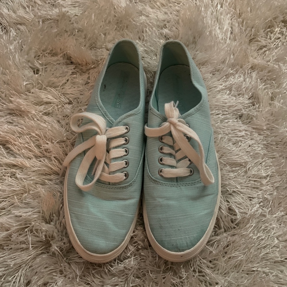 American Eagle Teal Sneakers